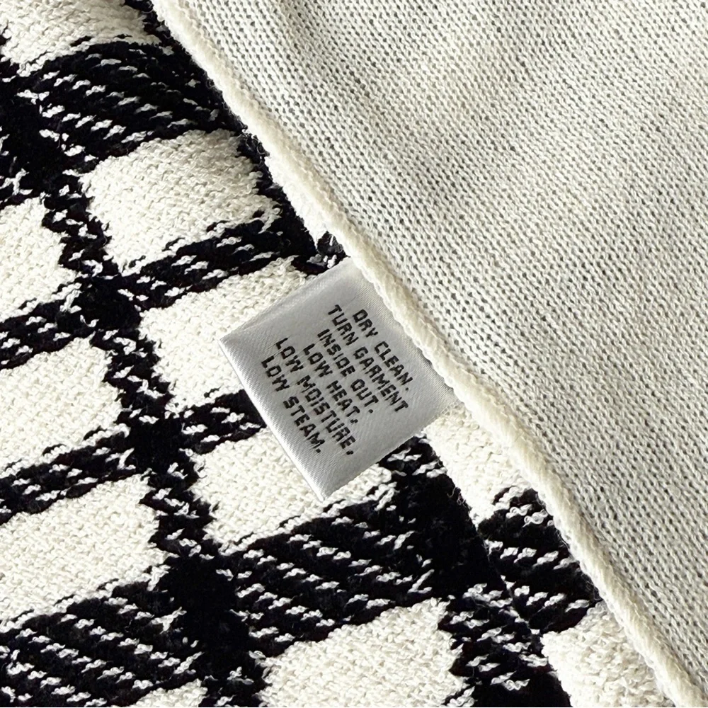 ST. JOHN Black & Off-White Plaid Knit Button‎ Jacket Size 6